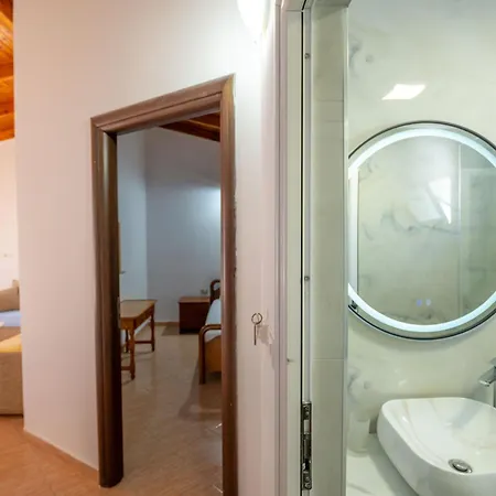 Hotel Portokali Himarë